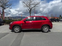 Commanding all-weather confidence, this 2024 Mitsubishi RVR Sport Utility, with just 57,700 kilomete... (image 3)
