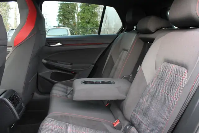 2022 Volkswagen Golf GTI Autobahn Auto for sale in Cars & Trucks in Comox / Courtenay / Cumberland - Image 12