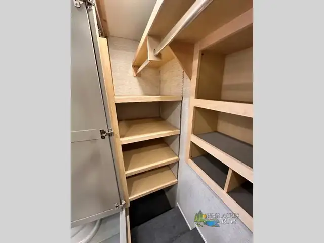 2025 Newmar Dutch Star 4369 Black Out Package in RVs & Motorhomes in Moncton - Image 62