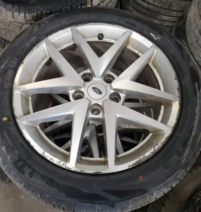 225/50/17 Sailun tires with 5x114.3 Ford alloy rims set great shape ___________________ We offer a l...