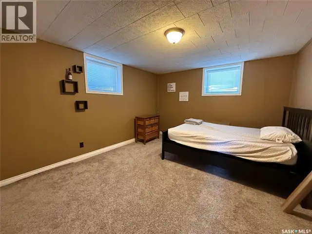 112 1st AVENUE W Kindersley, Saskatchewan in Houses for Sale in Saskatoon - Image 13