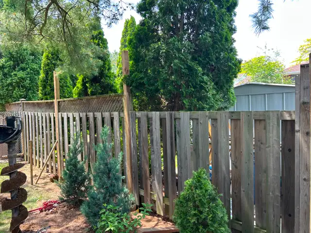 Post Holes plus, plus! ***EQUIPMENT 36' WIDE WILL FIT THROUGH MO in Fence, Deck, Railing & Siding in St. Catharines - Image 8