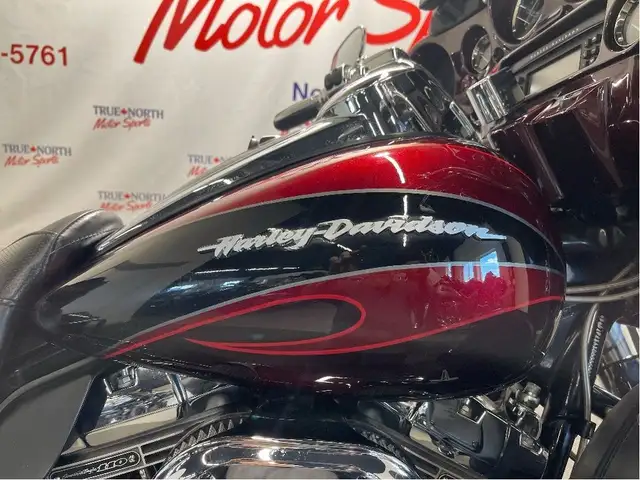 2013 Harley-Davidson CVO Electra Glide Ultra LIKE NEW/HEATED SEA in Sport Touring in North Bay - Image 25