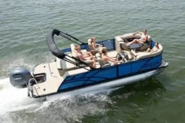 2027 SYLVAN MIRAGE X1 CLZ DH in Powerboats & Motorboats in Trenton - Image 2