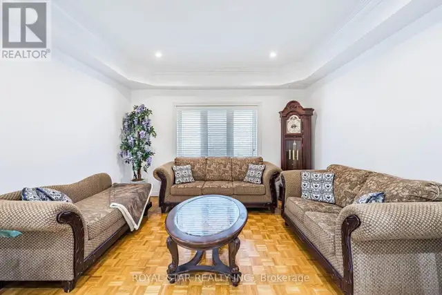 40 OAKDALE ROAD Vaughan (Maple), Ontario in Houses for Sale in Markham / York Region - Image 10