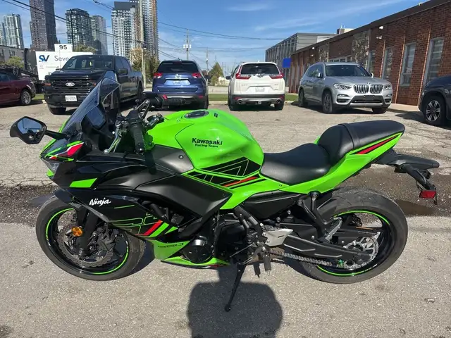 2024 Kawasaki Ninja 650 ~ NINJA 650 ~ ABS ~ KRT EDITION ~ NICE B in Sport Bikes in City of Toronto - Image 3