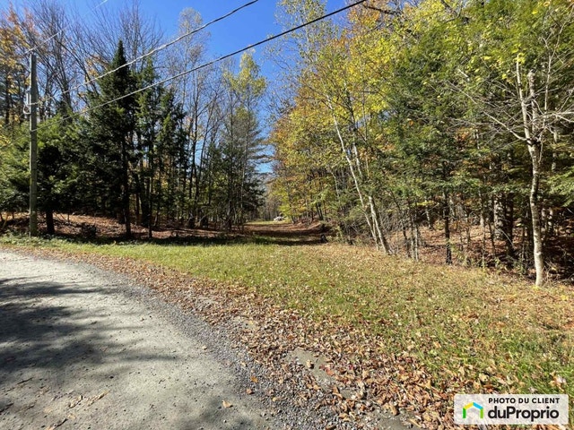 $825,000 - Residential Lot for sale in Ste-Catherine-De-Hatley — photo 1