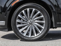 *Low Mileage, Leather Seats!* With its impressive features list, awesome SUV capability, and luxury... (image 3)