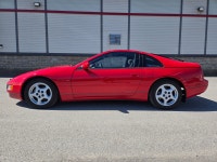 Beautiful Fairlady Z with only 102 000 KM ! 5 Speed manual transmission ! All original except Billy... (image 3)