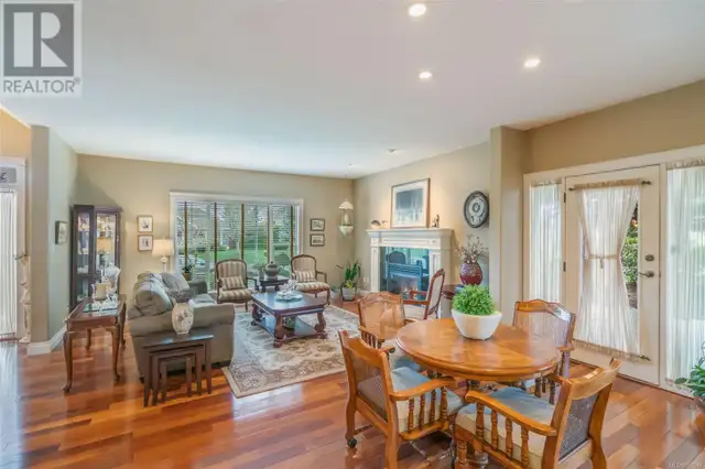 550 Falcon Crt Parksville, British Columbia in Houses for Sale in Parksville / Qualicum Beach - Image 4