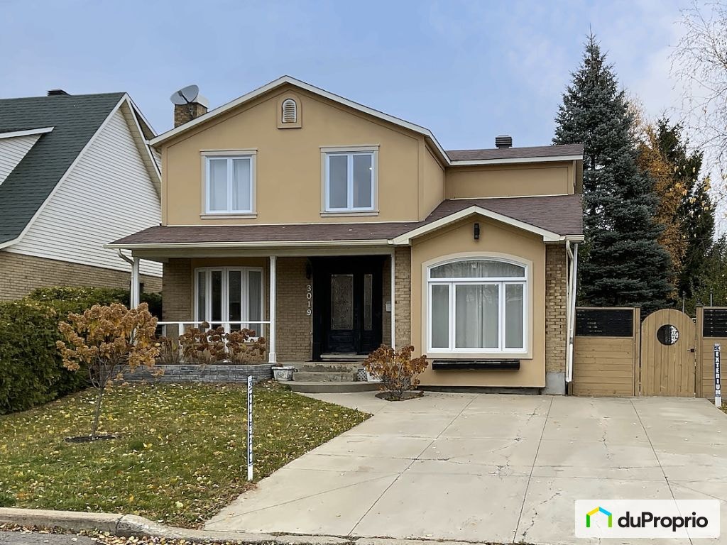 $915,000 - 2 Storey for sale in Longueuil (Vieux-Longueuil) — photo 2