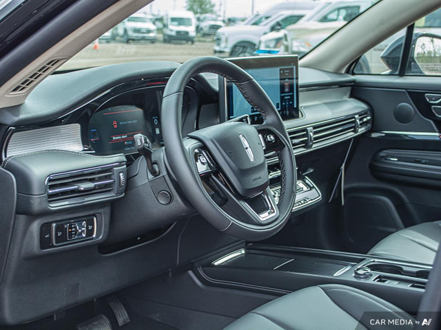 2025 Lincoln Corsair Premiere in Cars & Trucks in Edmonton - Image 23