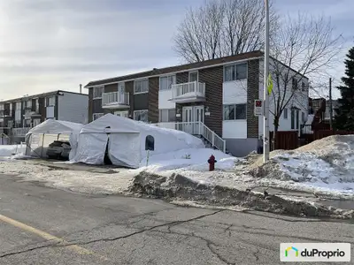 Superbe emplacement !! Duplex entièrement libre - Opportunité rare à Chomedey Propriété soigneusemen...