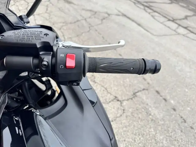 2020 Kawasaki Ninja 650 ABS **ONLY 2,000 KM** in Sport Bikes in Markham / York Region - Image 19