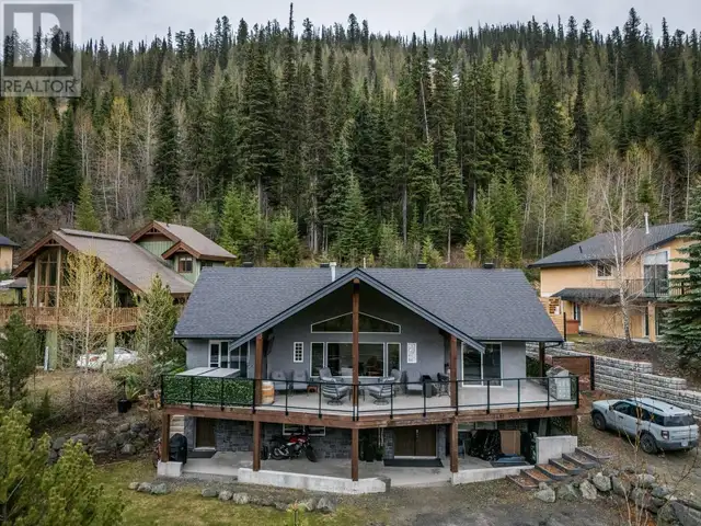 2401 FAIRWAYS Drive Sun Peaks, British Columbia in Houses for Sale in Kamloops - Image 2