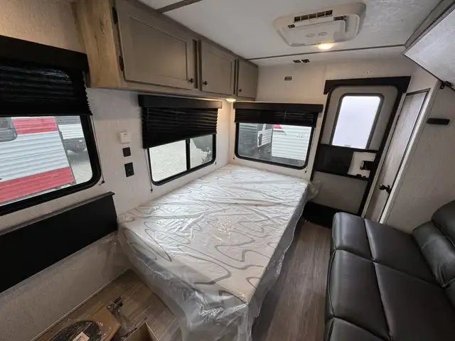 2026 ,Sun Lite,Sunset Park RV 15RBE in Travel Trailers & Campers in Kamloops - Image 7