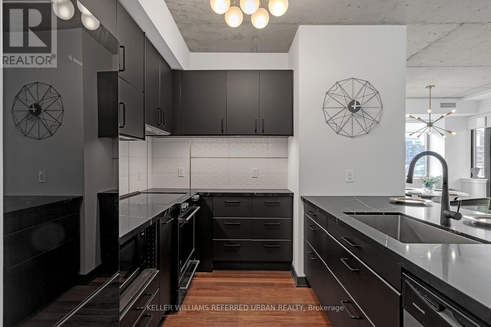 710 - 400 WELLINGTON STREET W Toronto (Waterfront Communities), 4