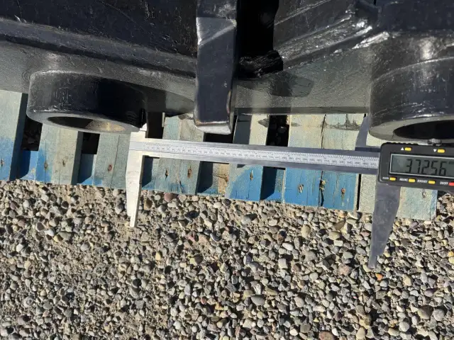 Wedge Coupler to fit Hitachi ZX450 #10248 JPH in Heavy Equipment in Edmonton - Image 10