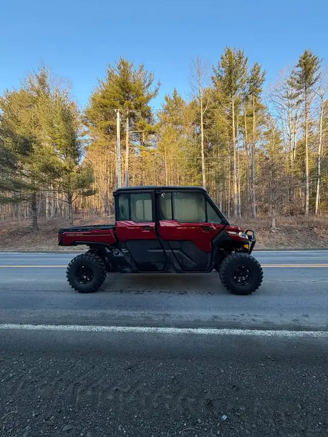 2022 CANAM DEFENDER LIMITED-RED! in ATVs in Dartmouth - Image 3
