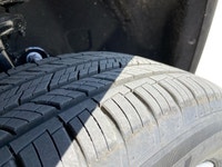 This Jeep Cherokee has a dependable EJN 1.6L I-4 EP Turbo Hybrid engine powering this Variable trans... (image 7)