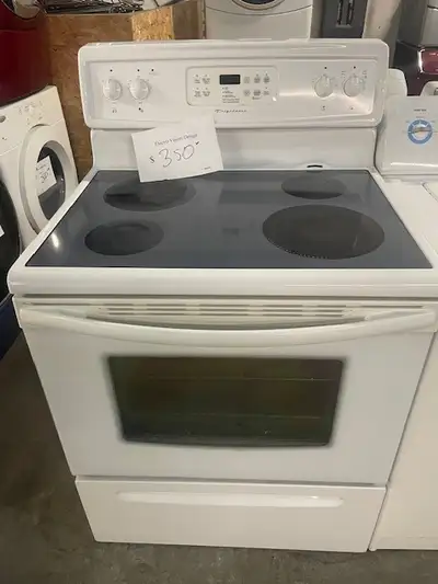 Cuisinière blanche vitrocéramique Frigidaire, View more