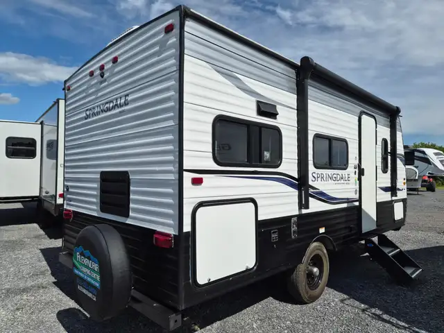 2022 Keystone Springdale Mini 1740RK in Travel Trailers & Campers in Ottawa - Image 7