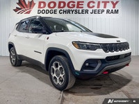 This Jeep Compass delivers a Regular Unleaded I-4 2.4 L/144 engine powering this Automatic transmiss... (image 6)