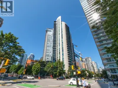 This beautifully renovated FURNISHED 1-bedroom + den condo in the heart of Yaletown offers a rare co...