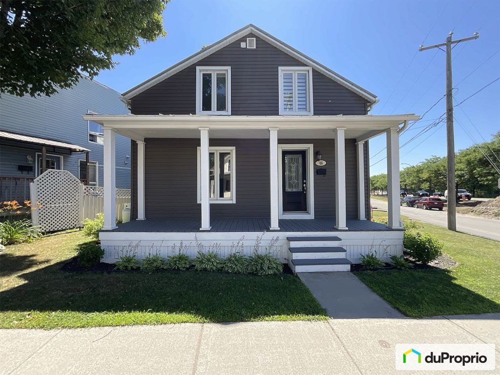 $279,000 - 1 1/2 Storey for sale in Victoriaville — photo 1