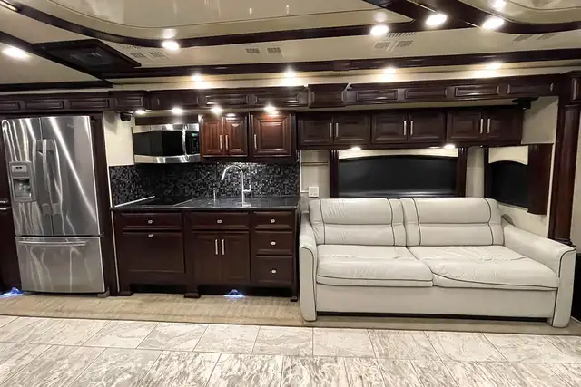 2014 American Coach Eagle 45T – Pre-Owned Class A Motorhome in RVs & Motorhomes in Red Deer - Image 22