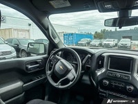 Experience robust capability and modern convenience with this 2020 Chevrolet Silverado 1500 Crew Cab... (image 8)