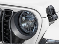 This Jeep Gladiator delivers a Regular Unleaded V-6 3.6 L/220 engine powering this Automatic transmi... (image 9)