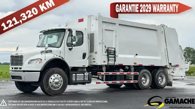 Heavy truck - # STOCK: C-37048 2023 FREIGHTLINER M2 106 CAMION À REBUS CHARGEMENT ARRIÈRE 2023 FREIG...