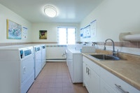 SPACIOUS 1 BEDROOM APARTMENT FOR RENT IN COLLINGWOOD! SELECT APARTMENTS FULLY REVITALIZED WITH MODER... (image 7)