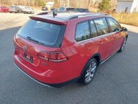 4Motion All Wheel Drive Execline Trim Driver Assist Package Leather Interior Panoramic Sunroof Heate... (image 4)