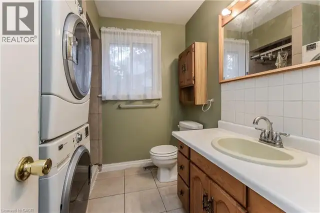 3196 CENTENNIAL Drive Burlington, Ontario in Houses for Sale in Oakville / Halton Region - Image 27