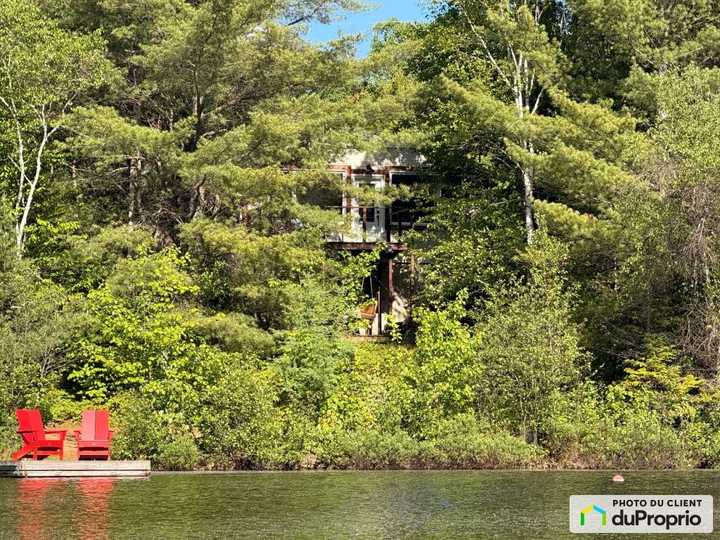 $485,000 - Bungalow for sale in St-Mathieu-Du-Parc — photo 1