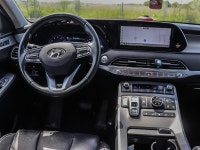 Awards: * 2020 KBB.com 10 Best SUVs Worth Waiting For * 2020 KBB.com 10 Favorite New-for-2020 Cars R... (image 2)
