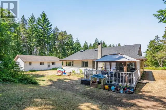6881 Rosalyn Cres Lantzville, British Columbia62863788457475124