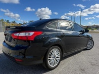 2014 FORD FOCUS TITANIUM EDITION FULLY LOADED NAVIGATION SONY AUDIO HEATED LEATHER SEATS REV CAM SUN... (image 5)