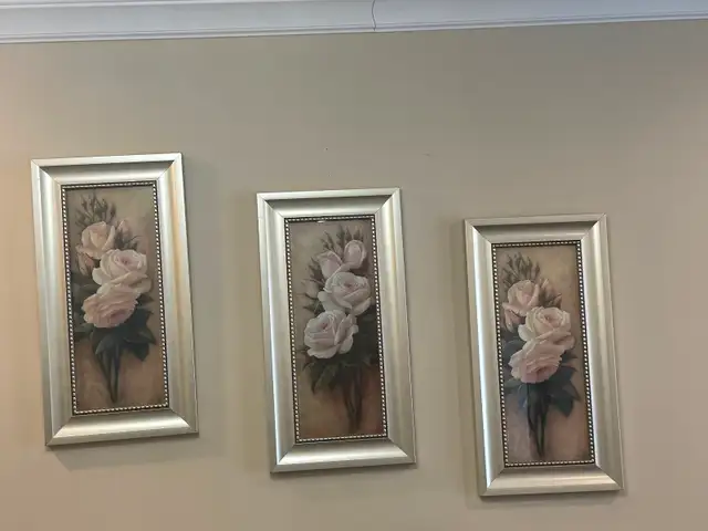 Set of 3 Framed Wall Art Pictures in Home Décor & Accents in Ottawa - Image 2