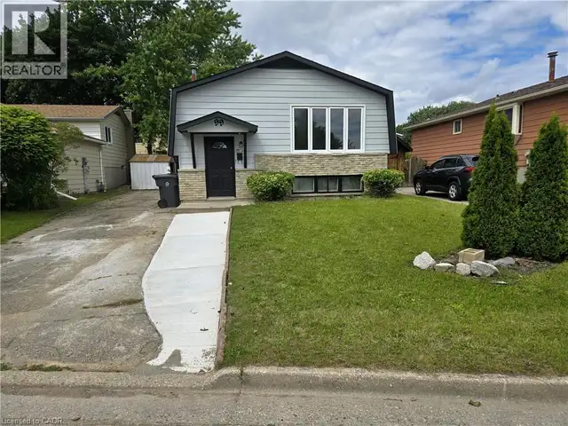 99 CLUTHE Crescent Kitchener, Ontario in Houses for Sale in Kitchener / Waterloo - Image 3