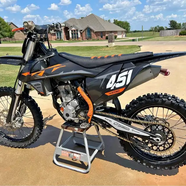 2016 KTM 250 SX-F-BLACK! in Dirt Bikes & Motocross in Edmonton - Image 3