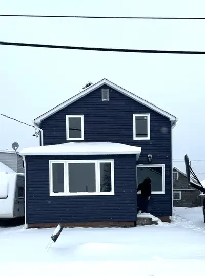 For Rent: 206 Fourth Ave SE, Geraldton, ON Spacious 6-bedroom, 2-bathroom home, ideal for companies...