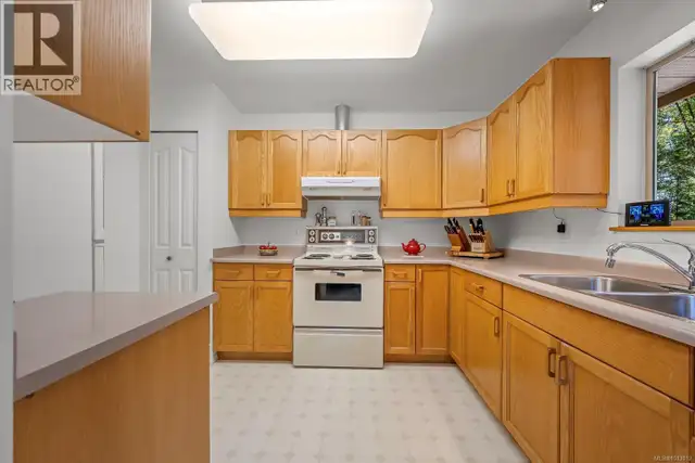 3465 CESSFORD Rd Courtenay, British Columbia in Houses for Sale in Comox / Courtenay / Cumberland - Image 26