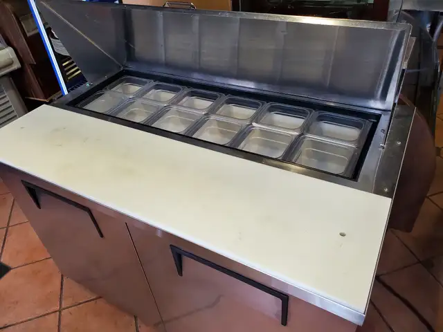 Refrigerated Sandwich / Salad / Food Prep Table (USED) 4ft & 5ft in Industrial Kitchen Supplies in City of Toronto - Image 6