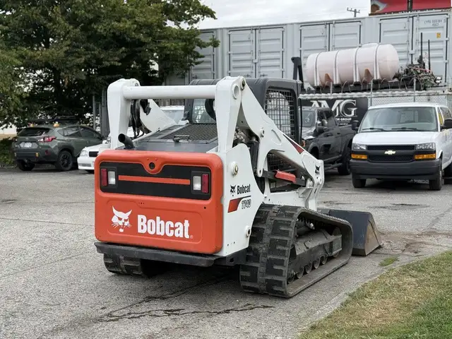 2017 Bobcat T740 Skid Loader in Heavy Trucks in Regina - Image 11