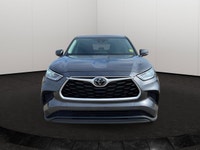 This Toyota Highlander has a powerful Intercooled Turbo Regular Unleaded I-4 2.4 L/146 engine poweri... (image 8)