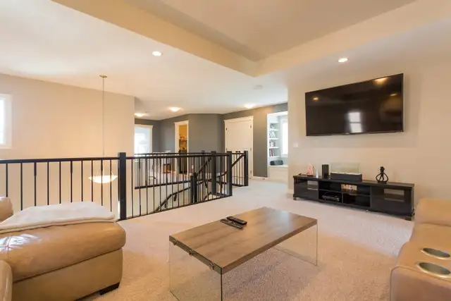 Furnished 3 Bdrm Mountainview Exec Home Month to Month Lease