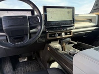 ONE OWNER, Heated and Cooled Front Seats, 12 way Pwr Front Seats, Heated Rear Seats, 4 Wheel CRABWAL... (image 7)